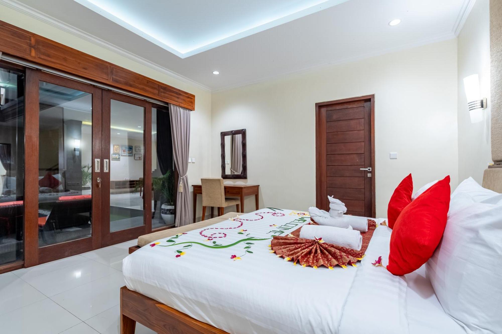 De' Bharata Bali * Seminyak